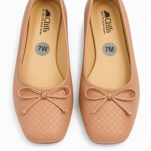 Cliffs by WHITE MOUNTAIN Tan Quilted Flats